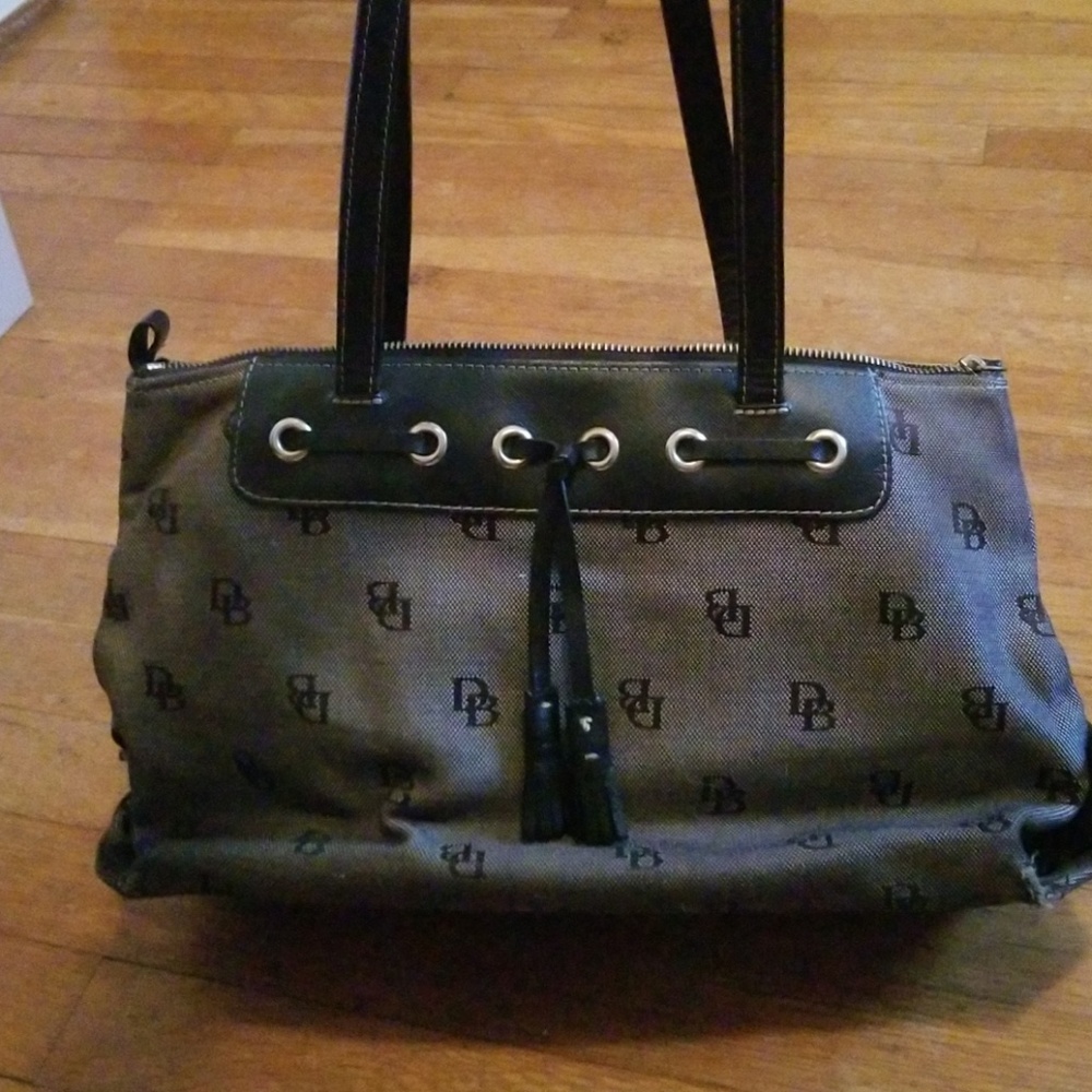 Dooney & Bourke bag